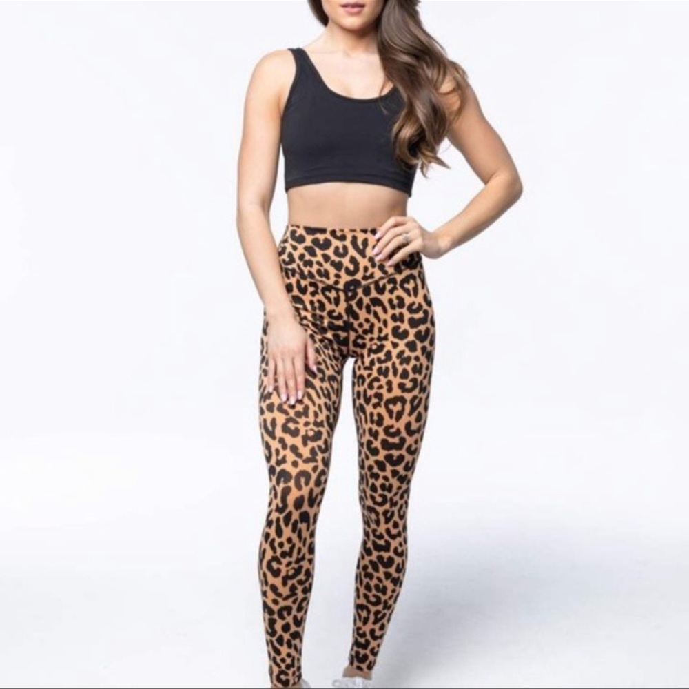 Balance athletica king cheetah legging